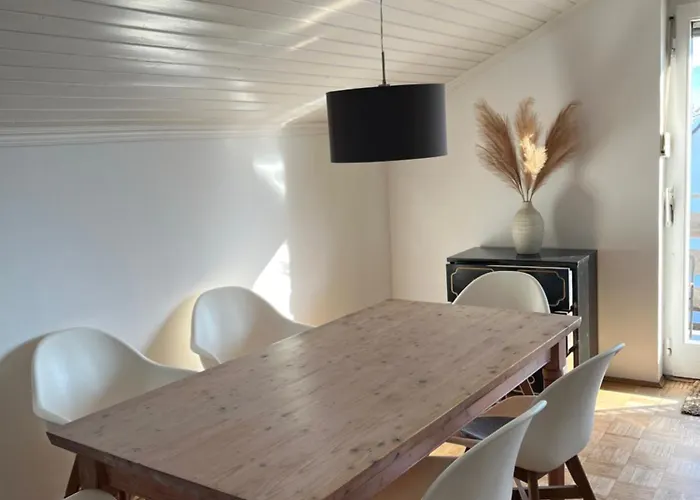 Helle, Ruhige Mit Balkon * باد تولز